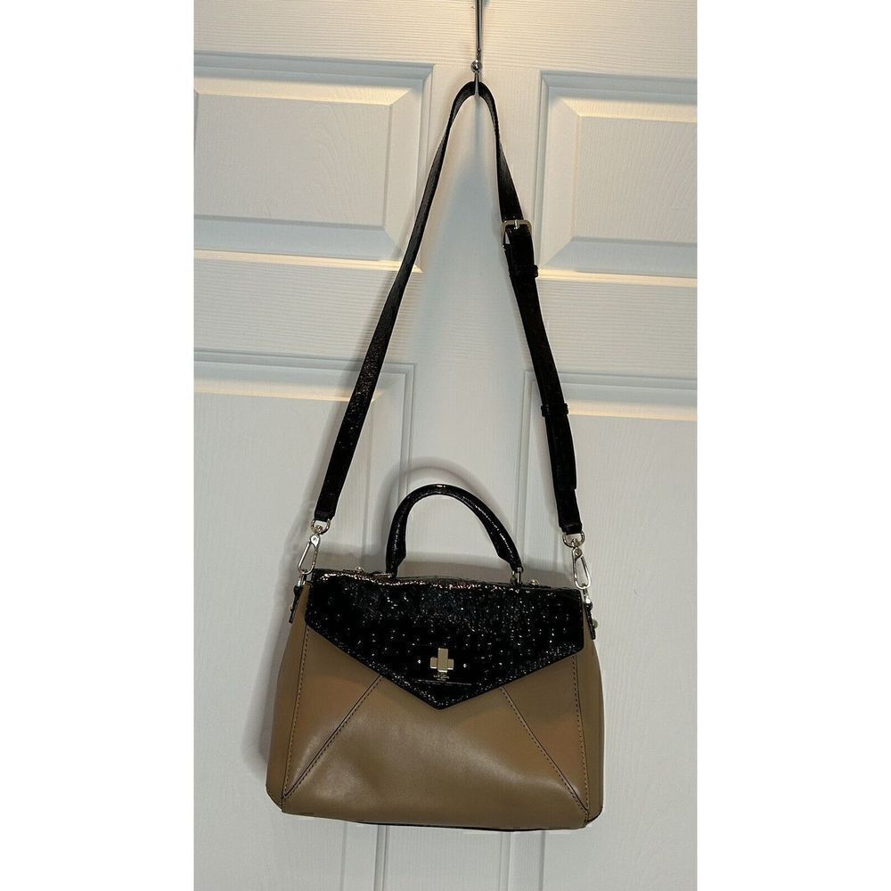 Kate Spade New York PXRU3772 Little Nadine Satchel bag in Dune/Black